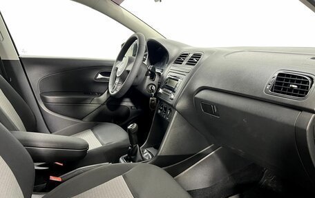 Volkswagen Polo VI (EU Market), 2011 год, 625 000 рублей, 12 фотография