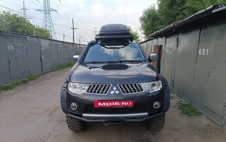 Mitsubishi Pajero Sport II рестайлинг, 2013 год, 1 330 000 рублей, 3 фотография