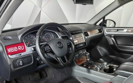 Volkswagen Touareg III, 2011 год, 1 497 000 рублей, 19 фотография