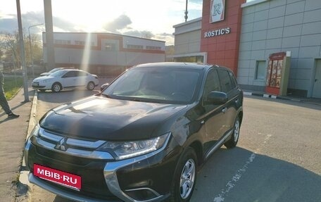 Mitsubishi Outlander III рестайлинг 3, 2017 год, 1 650 000 рублей, 4 фотография