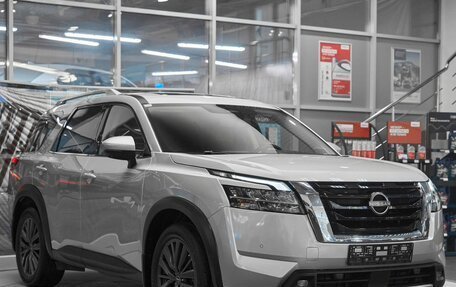 Nissan Pathfinder, 2021 год, 4 199 000 рублей, 3 фотография