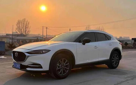 Mazda CX-4, 2022 год, 2 000 000 рублей, 2 фотография