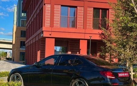 Mercedes-Benz E-Класс, 2020 год, 3 888 888 рублей, 1 фотография