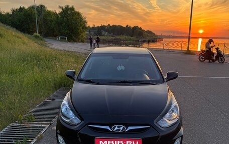 Hyundai Solaris II рестайлинг, 2012 год, 875 000 рублей, 1 фотография