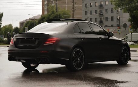 Mercedes-Benz E-Класс AMG, 2017 год, 4 400 000 рублей, 15 фотография