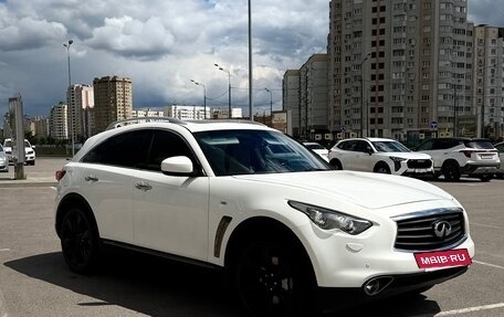Infiniti FX II, 2011 год, 1 600 000 рублей, 4 фотография