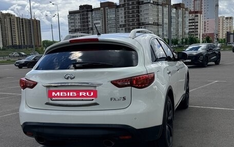 Infiniti FX II, 2011 год, 1 600 000 рублей, 7 фотография