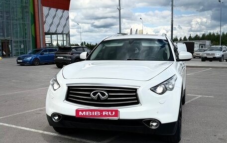 Infiniti FX II, 2011 год, 1 600 000 рублей, 2 фотография
