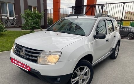 Renault Duster I рестайлинг, 2013 год, 830 000 рублей, 2 фотография