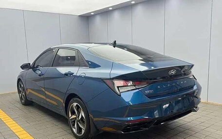 Hyundai Elantra, 2023 год, 1 250 000 рублей, 4 фотография