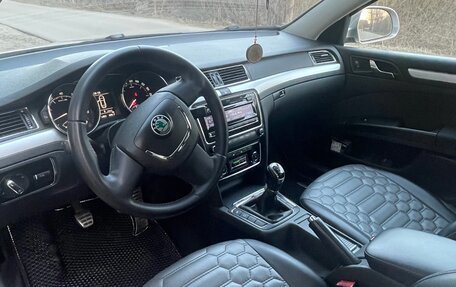 Skoda Superb III рестайлинг, 2010 год, 1 200 000 рублей, 3 фотография