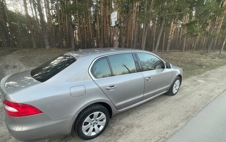 Skoda Superb III рестайлинг, 2010 год, 1 200 000 рублей, 7 фотография