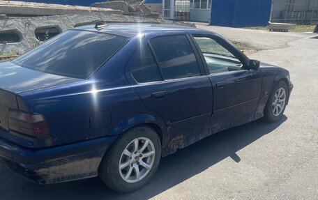 BMW 3 серия, 1994 год, 310 000 рублей, 10 фотография