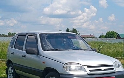 Chevrolet Niva I рестайлинг, 2004 год, 300 000 рублей, 1 фотография