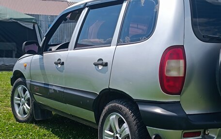 Chevrolet Niva I рестайлинг, 2004 год, 300 000 рублей, 4 фотография