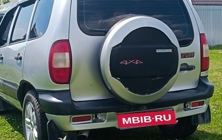 Chevrolet Niva I рестайлинг, 2004 год, 300 000 рублей, 5 фотография