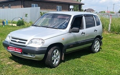 Chevrolet Niva I рестайлинг, 2004 год, 300 000 рублей, 7 фотография