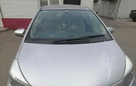 Toyota Vitz, 2013 год, 670 000 рублей, 10 фотография