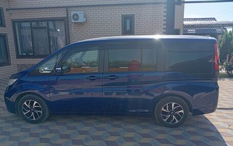 Honda Stepwgn IV, 2015 год, 1 660 000 рублей, 2 фотография