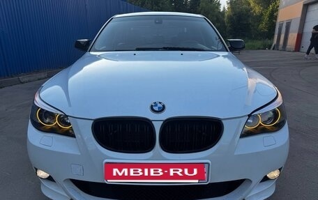 BMW 5 серия, 2003 год, 850 000 рублей, 1 фотография