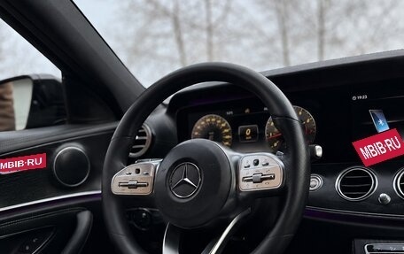 Mercedes-Benz E-Класс, 2018 год, 2 790 000 рублей, 21 фотография