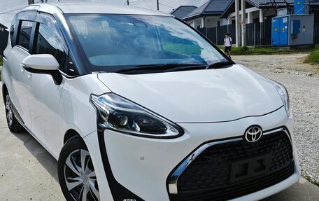 Toyota Sienta II, 2019 год, 1 610 000 рублей, 4 фотография