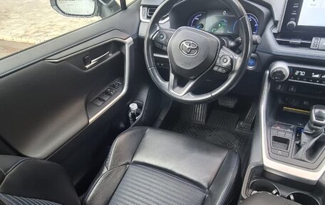 Toyota RAV4, 2018 год, 3 200 000 рублей, 9 фотография