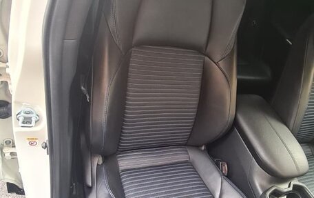 Toyota RAV4, 2018 год, 3 200 000 рублей, 14 фотография