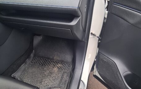 Toyota RAV4, 2018 год, 3 200 000 рублей, 17 фотография