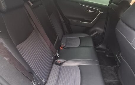 Toyota RAV4, 2018 год, 3 200 000 рублей, 23 фотография