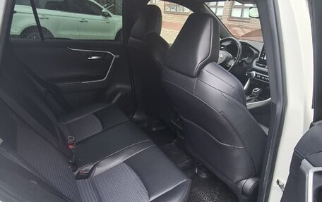 Toyota RAV4, 2018 год, 3 200 000 рублей, 25 фотография