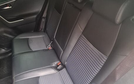 Toyota RAV4, 2018 год, 3 200 000 рублей, 26 фотография