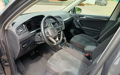 Volkswagen Tiguan II, 2022 год, 2 959 000 рублей, 7 фотография