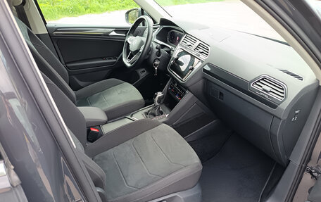 Volkswagen Tiguan II, 2022 год, 2 959 000 рублей, 8 фотография