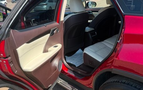 Lexus RX IV рестайлинг, 2016 год, 3 990 000 рублей, 13 фотография