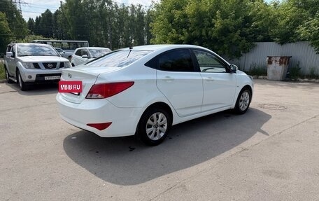 Hyundai Solaris II рестайлинг, 2016 год, 1 100 000 рублей, 3 фотография