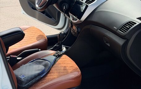Hyundai Solaris II рестайлинг, 2016 год, 1 100 000 рублей, 8 фотография