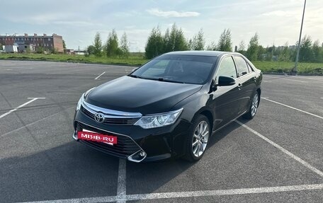 Toyota Camry, 2016 год, 1 950 000 рублей, 2 фотография