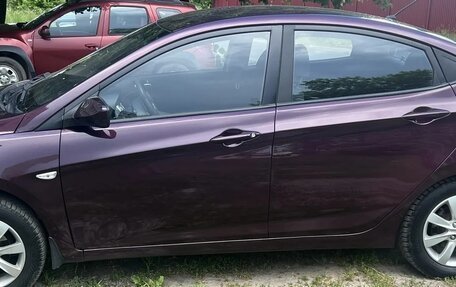 Hyundai Solaris II рестайлинг, 2011 год, 670 000 рублей, 2 фотография