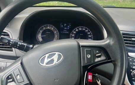 Hyundai Solaris II рестайлинг, 2011 год, 670 000 рублей, 3 фотография