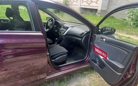Hyundai Solaris II рестайлинг, 2011 год, 670 000 рублей, 6 фотография