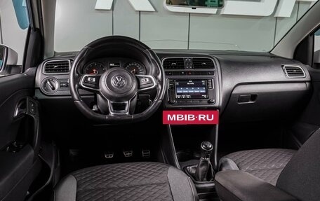Volkswagen Polo VI (EU Market), 2018 год, 1 339 000 рублей, 6 фотография