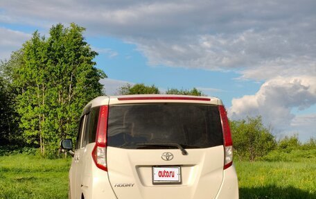 Toyota Roomy I, 2021 год, 1 075 000 рублей, 9 фотография