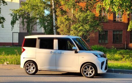 Toyota Roomy I, 2021 год, 1 075 000 рублей, 3 фотография