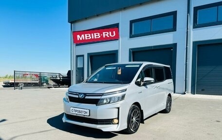 Toyota Voxy III, 2014 год, 1 599 000 рублей, 2 фотография
