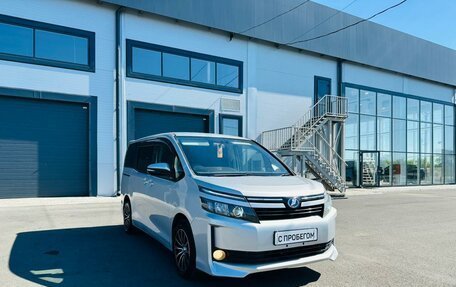 Toyota Voxy III, 2014 год, 1 599 000 рублей, 8 фотография