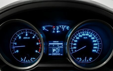 Toyota Land Cruiser 200, 2008 год, 2 690 000 рублей, 12 фотография