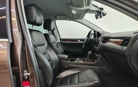 Volkswagen Touareg III, 2013 год, 2 415 000 рублей, 21 фотография