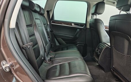 Volkswagen Touareg III, 2013 год, 2 415 000 рублей, 24 фотография