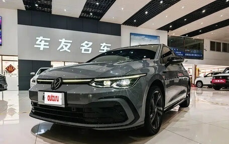 Volkswagen Golf VIII, 2023 год, 1 679 000 рублей, 2 фотография